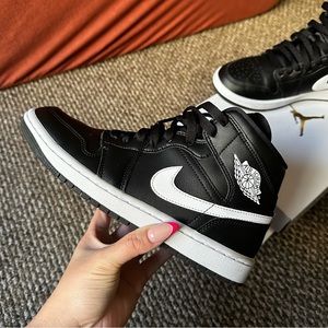 Nike Jordan 1 mid